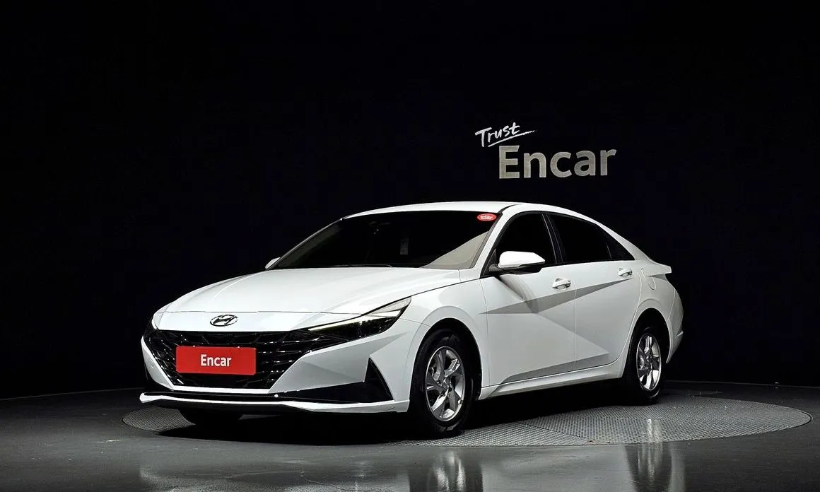 Hyundai AVANTE — фото 1