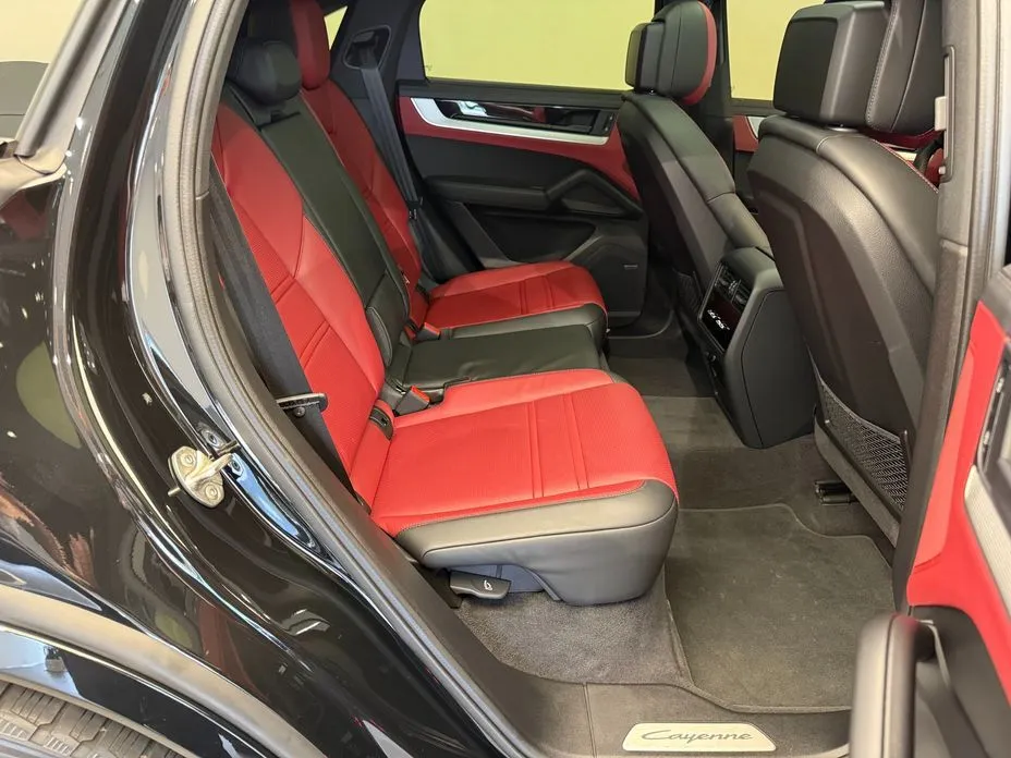 Porsche Cayenne 2024 из KR, фото 8
