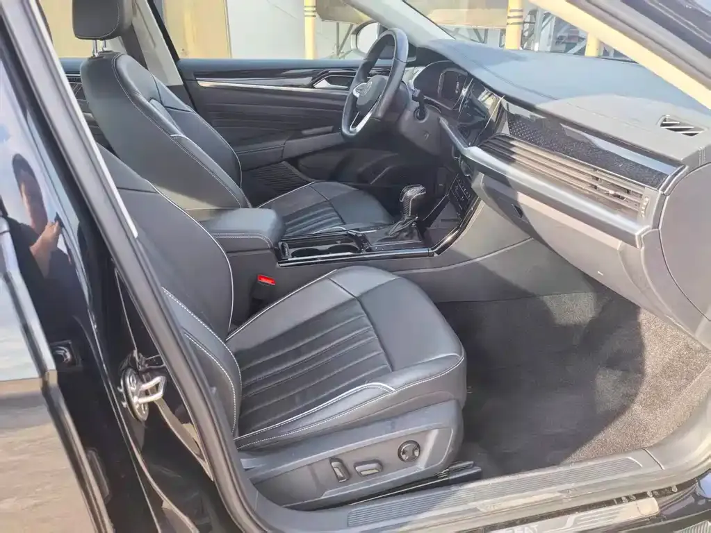 Volkswagen Passat — фото 9