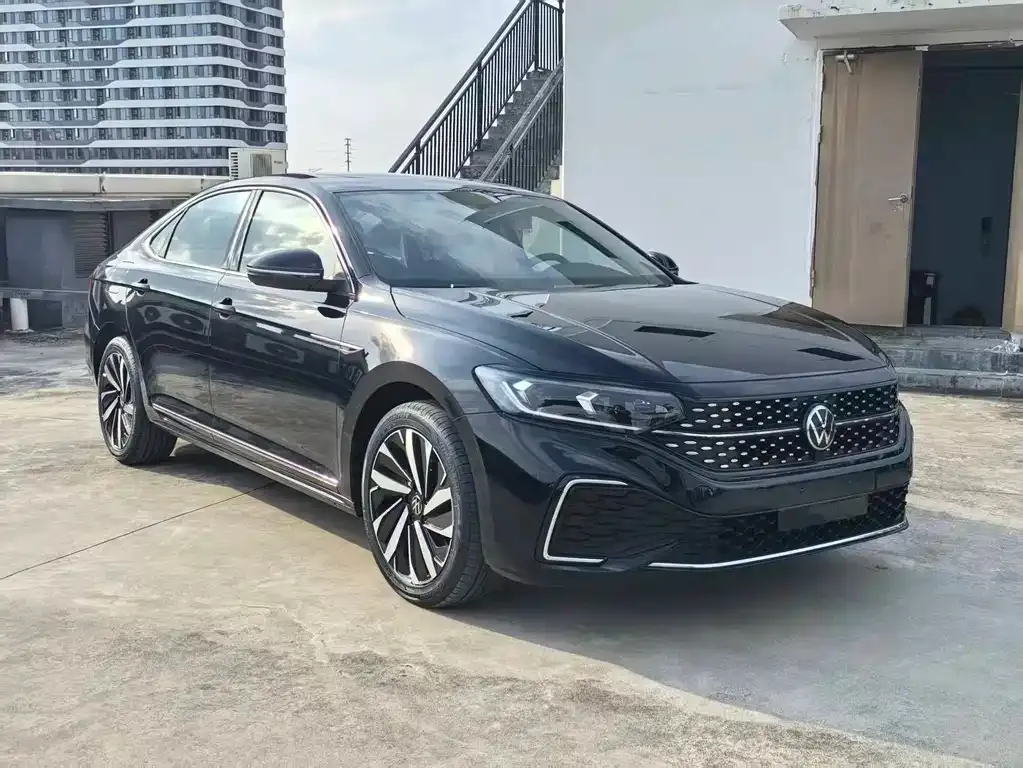 Volkswagen Passat — фото 6