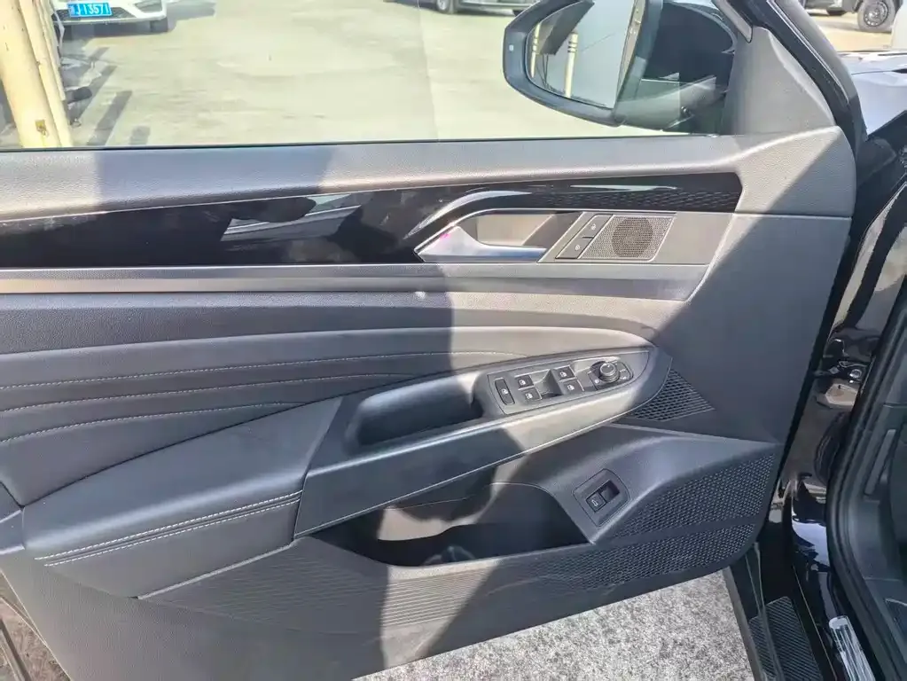 Volkswagen Passat — фото 10