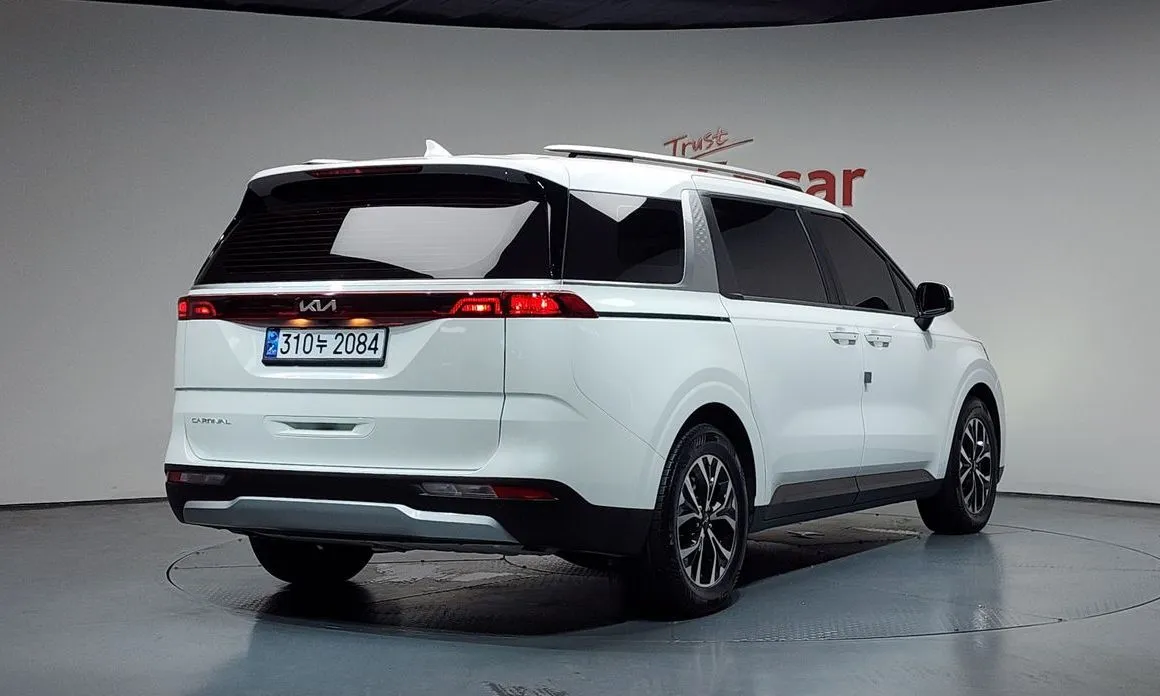 Kia Carnival — фото 2