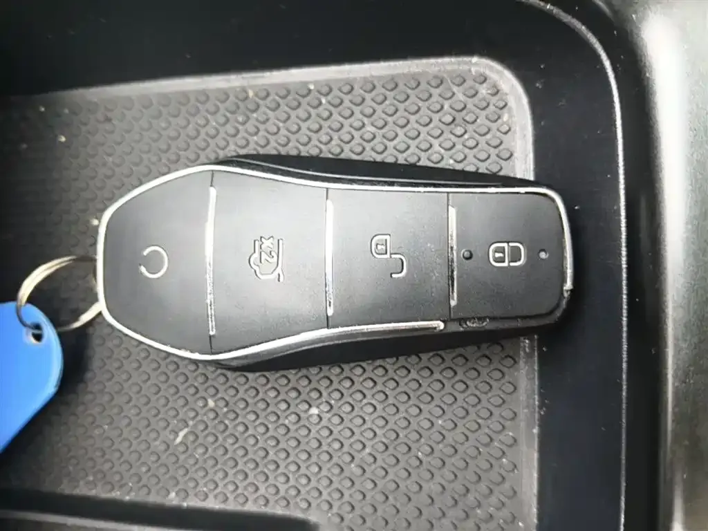 BYD Seal 05 DM-i — фото 7