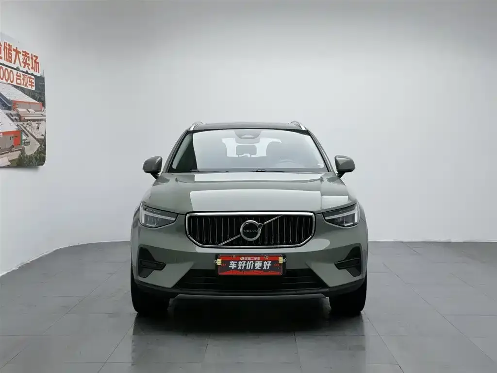 Volvo XC40 — фото 2