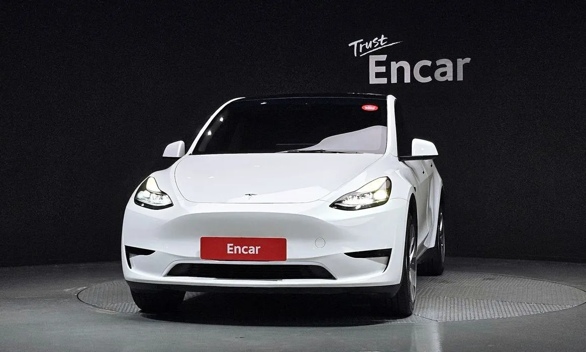 Tesla Model Y — фото 9