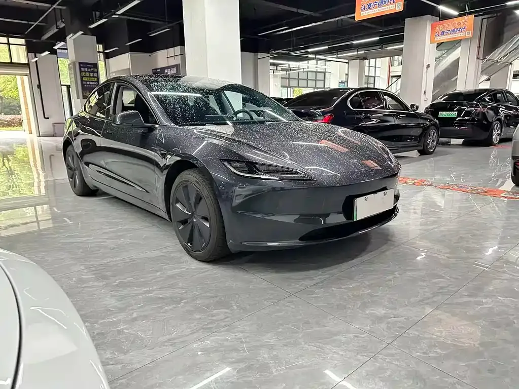 Tesla Model 3 — фото 6