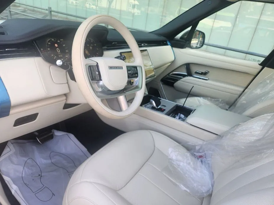 Land Rover Range Rover 2024 из KR, фото 2