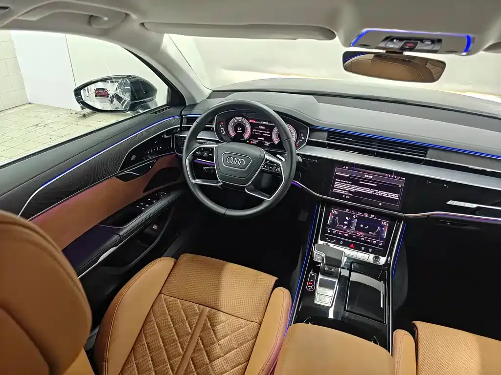 Audi A8 — фото 7