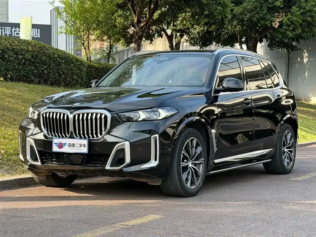 BMW X5 — фото 1
