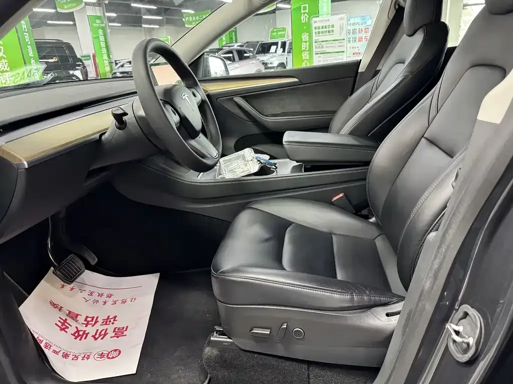 Tesla Model Y — фото 7