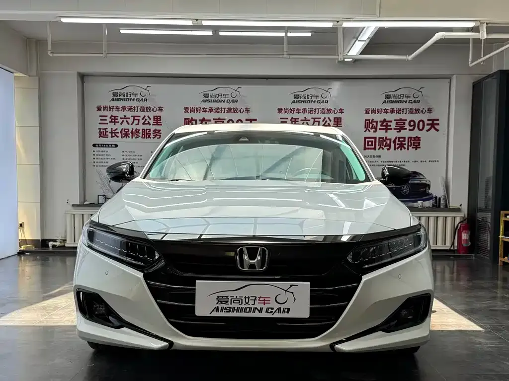 Honda Accord — фото 10