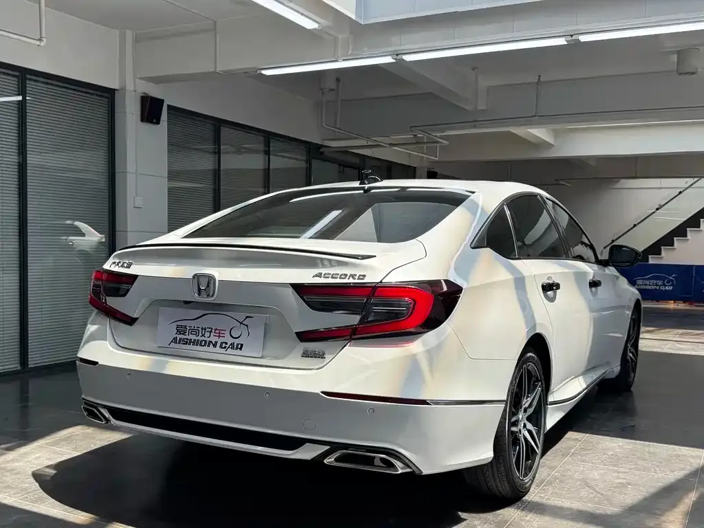 Honda Accord — фото 2