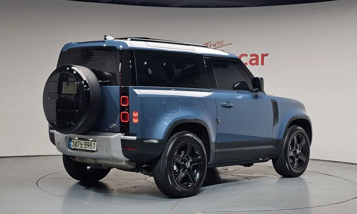 Land Rover Defender 2022 из KR, фото 2