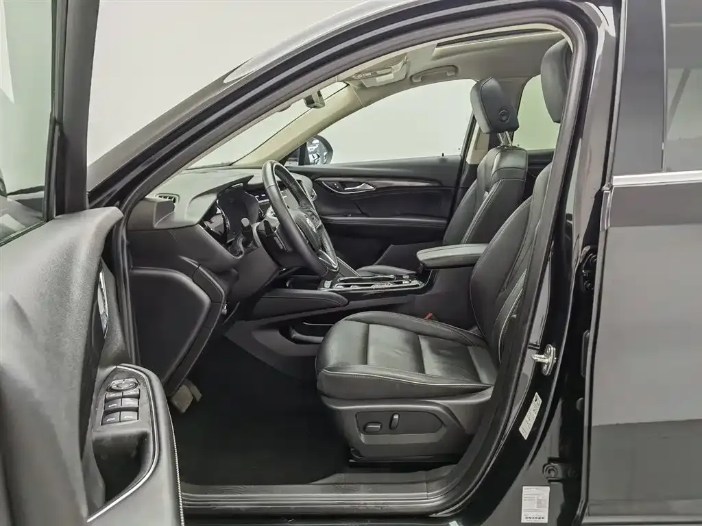Buick Envision Plus — фото 7
