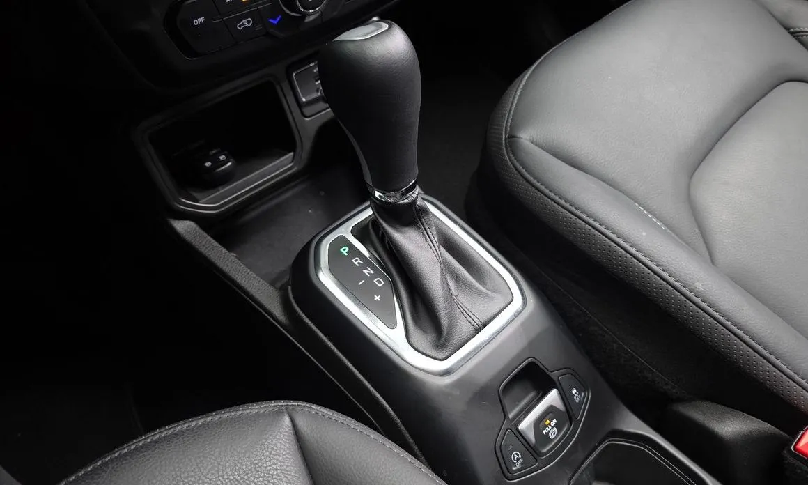 Jeep Renegade 2023 из KR, фото 2