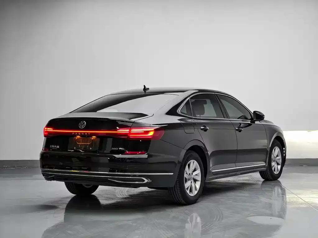 Volkswagen Passat — фото 2