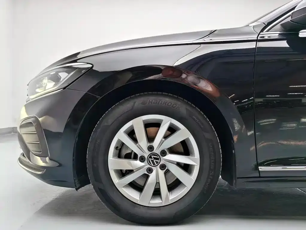 Volkswagen Passat — фото 9