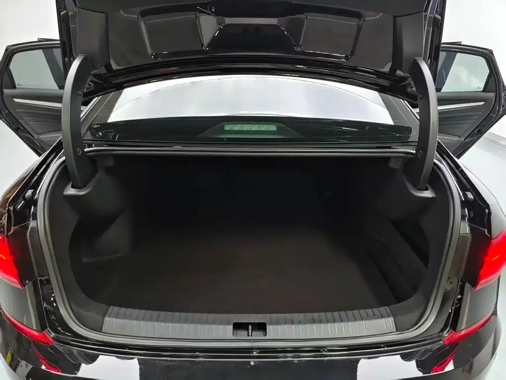 Volkswagen Passat — фото 6