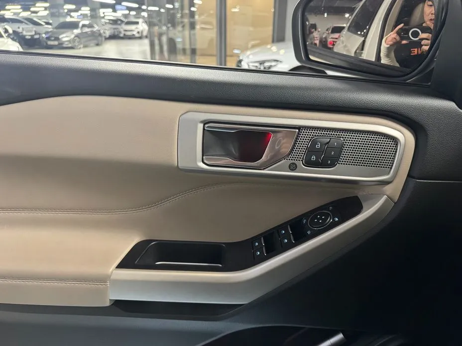 Ford Explorer 2021 из KR, фото 3