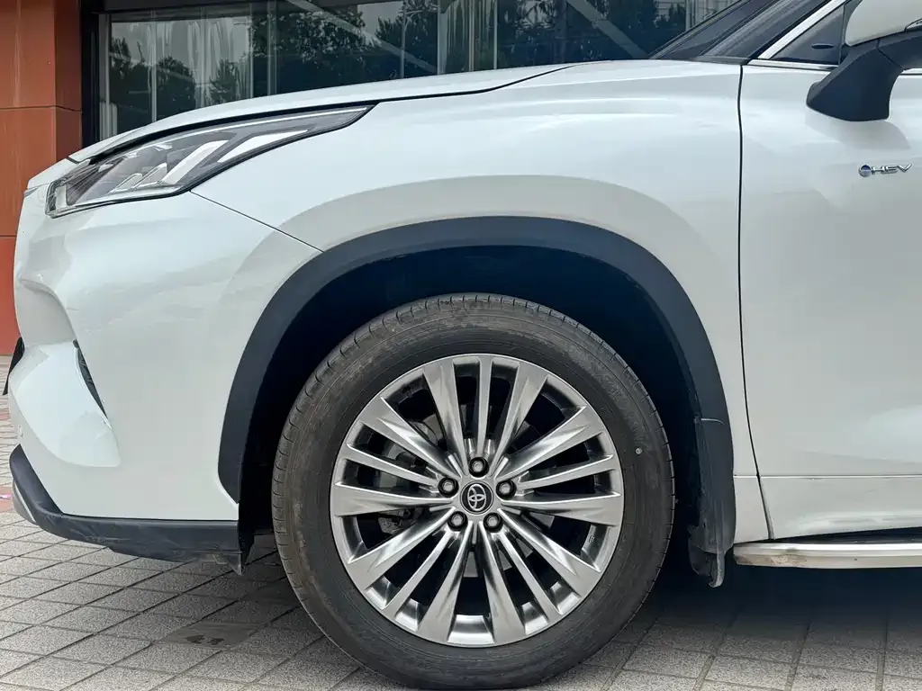 Toyota Highlander — фото 5