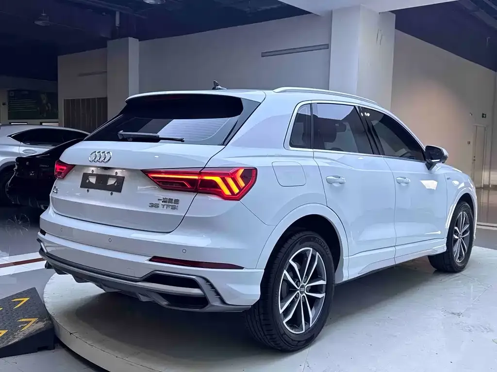 Audi Q3 — фото 5