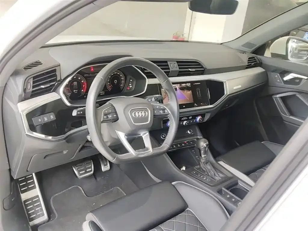 Audi Q3 — фото 5