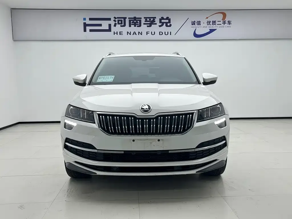 Skoda Karoq 2023 из CN, фото 3