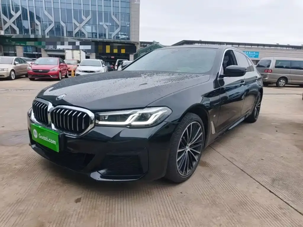 BMW 5 Series — фото 1