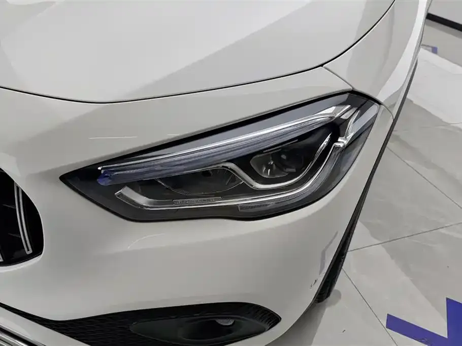 Mercedes-Benz GLA — фото 6