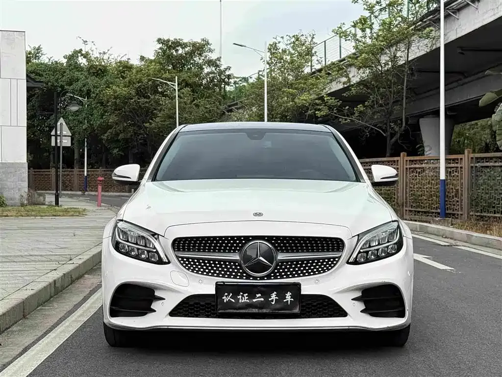Mercedes-Benz C-Class — фото 1