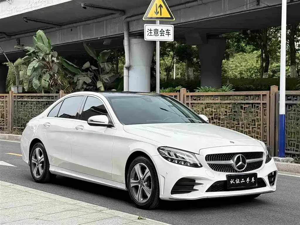 Mercedes-Benz C-Class — фото 7