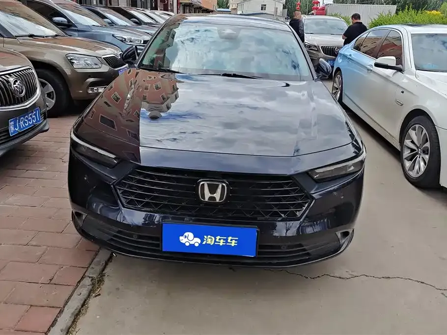 Honda Accord — фото 10