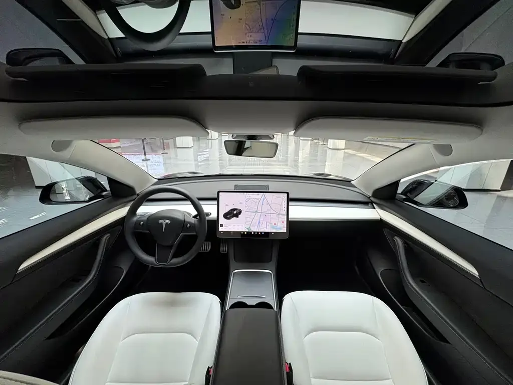 Tesla Model 3 — фото 8