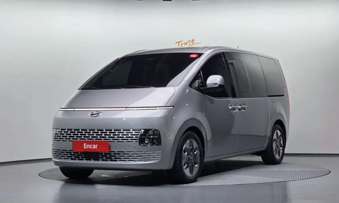 Hyundai Staria