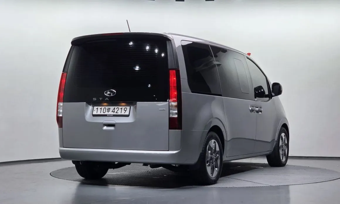 Hyundai Staria 2023 из KR, фото 4