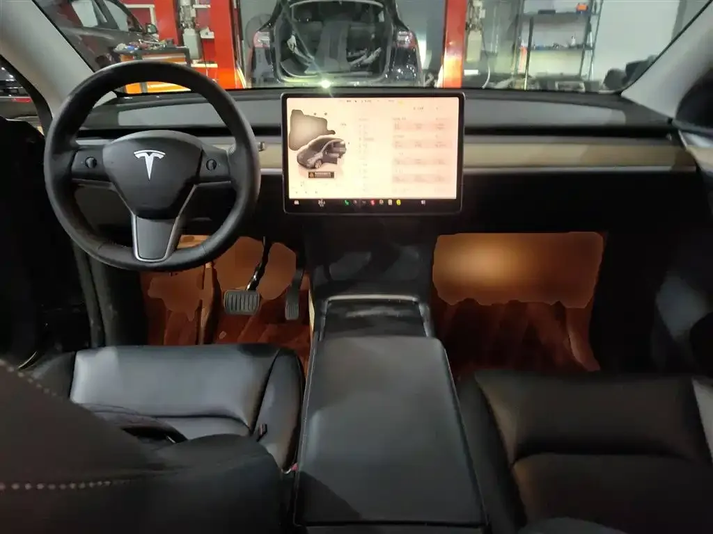 Tesla Model Y — фото 7