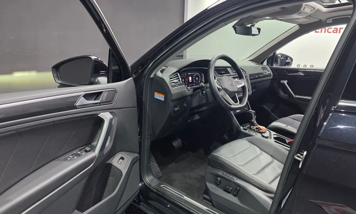 Volkswagen Tiguan — фото 8