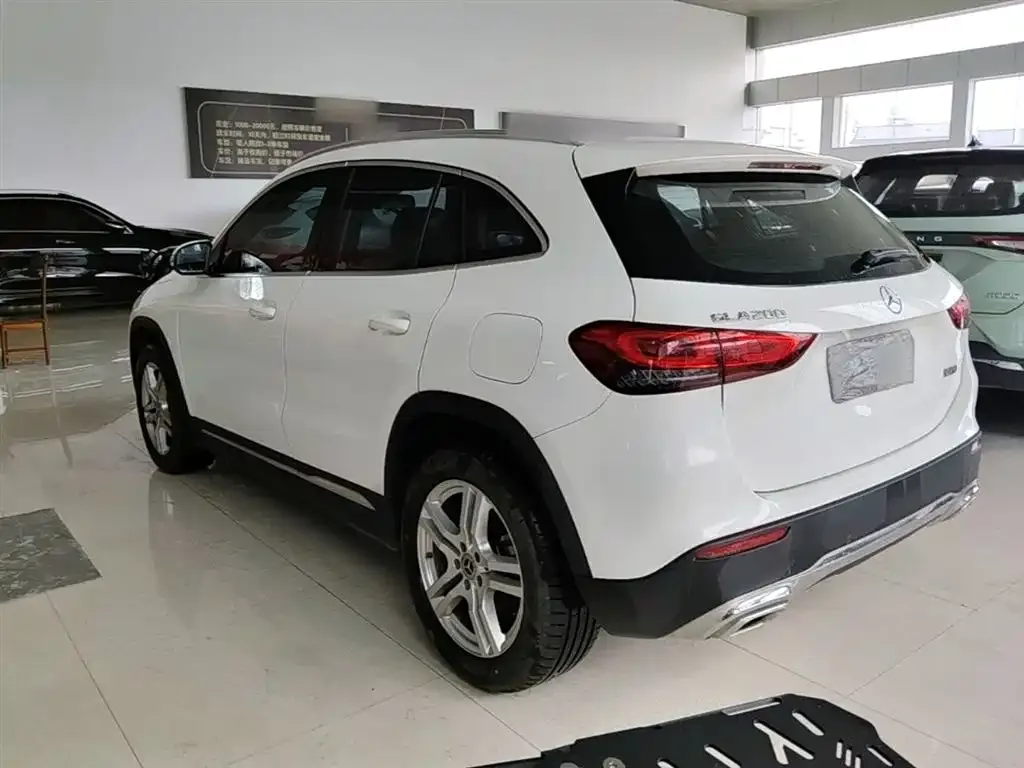 Mercedes-Benz GLA — фото 3