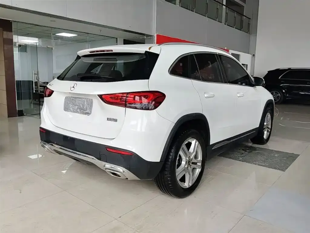 Mercedes-Benz GLA — фото 8