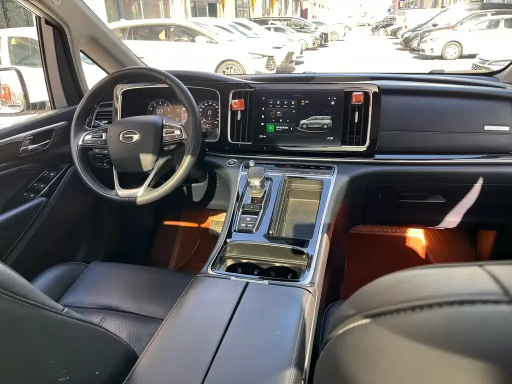 GAC Motor Trumpchi M8 — фото 6