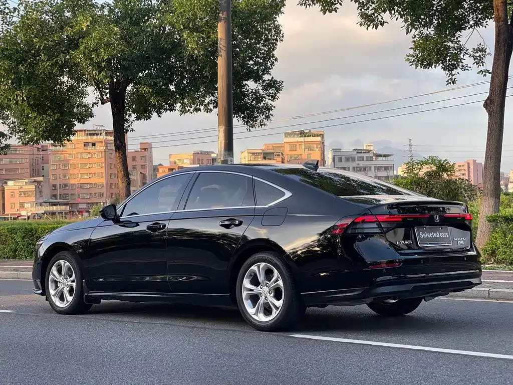 Honda Accord 2024 из CN, фото 2