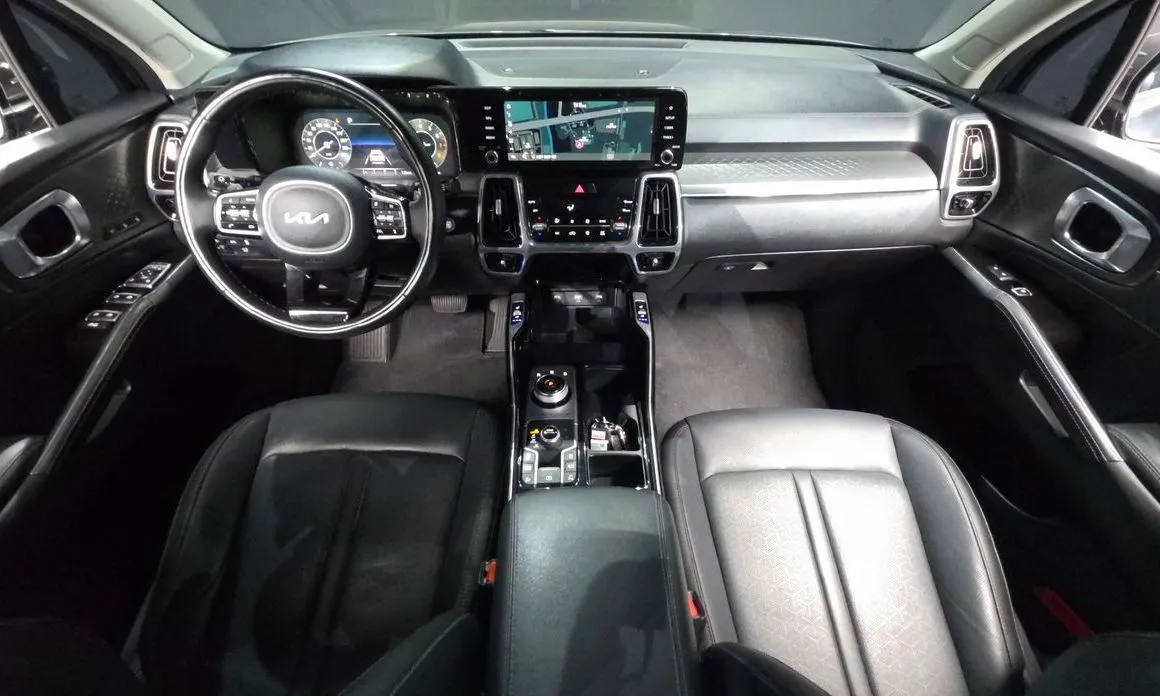 Kia Sorento — фото 10