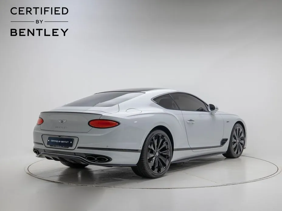 Bentley Continental 2024 из KR, фото 9