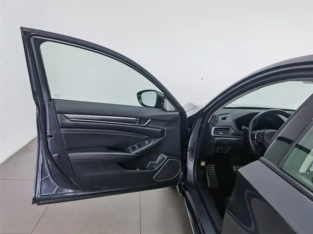 Honda Accord — фото 2