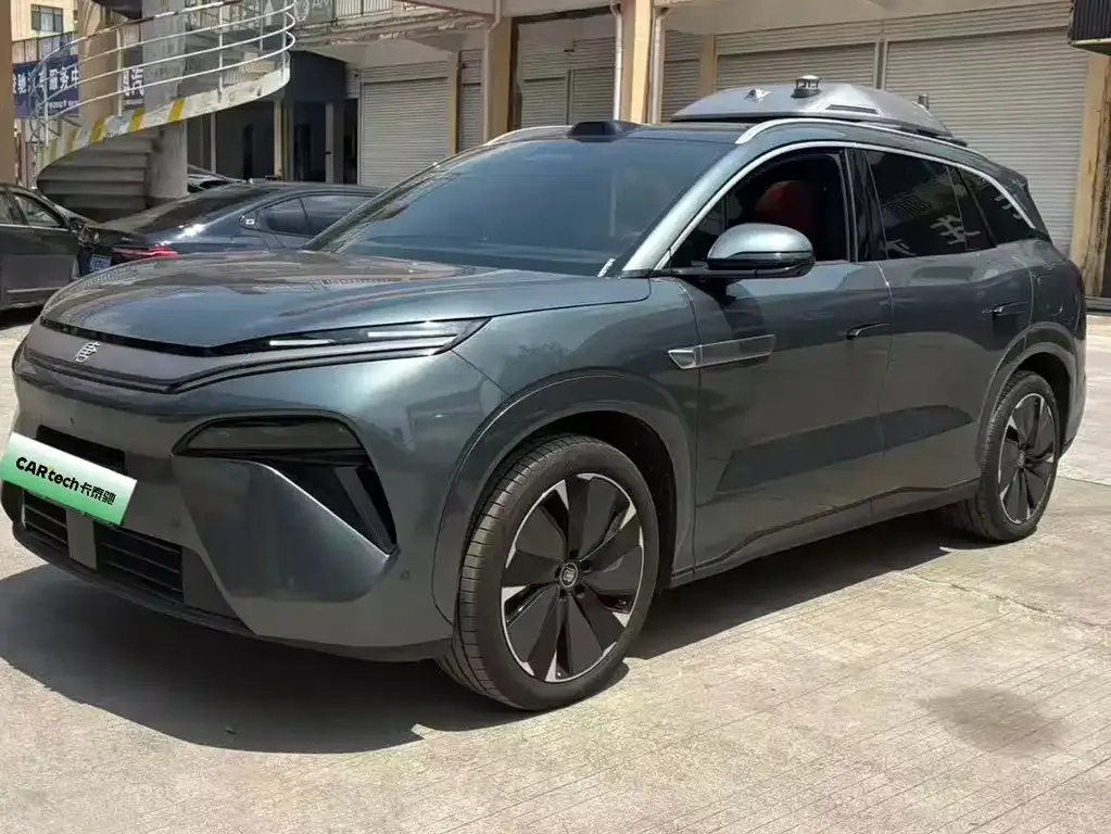 BYD Tang L — фото 1