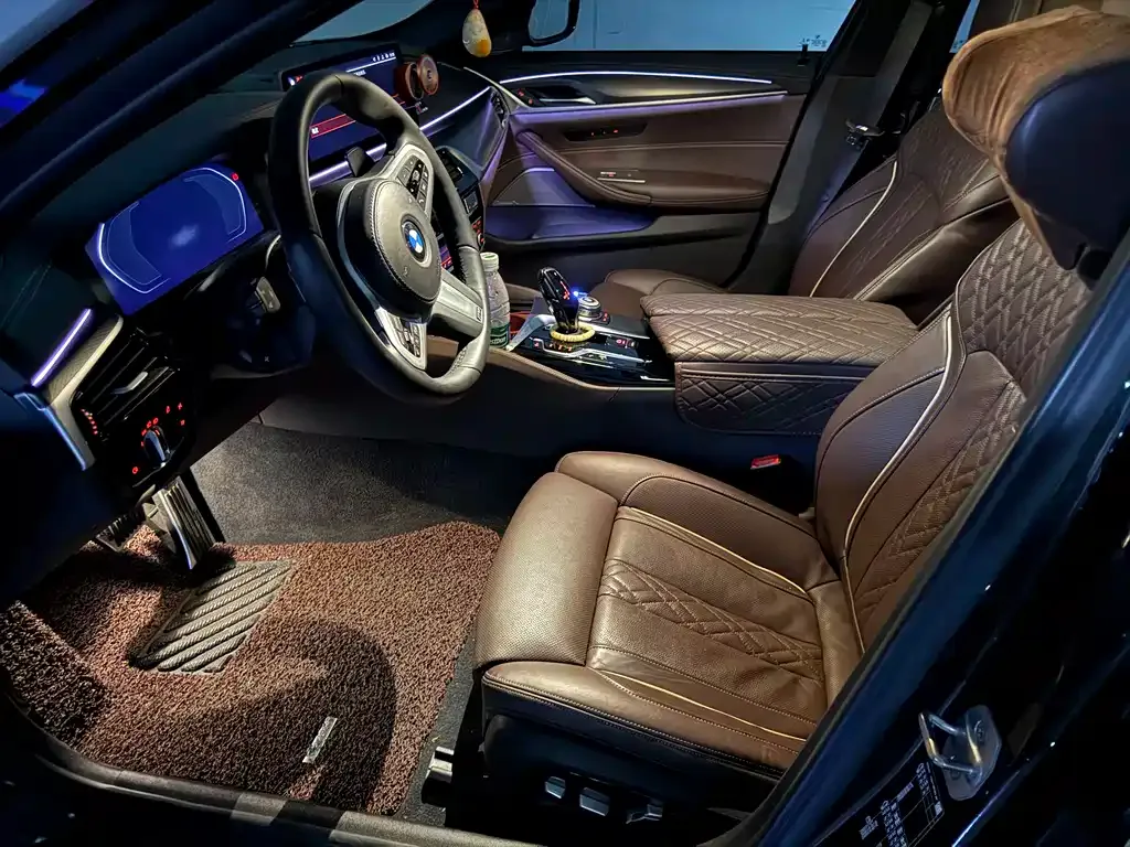BMW 5 Series (Import) 2023 из CN, фото 4