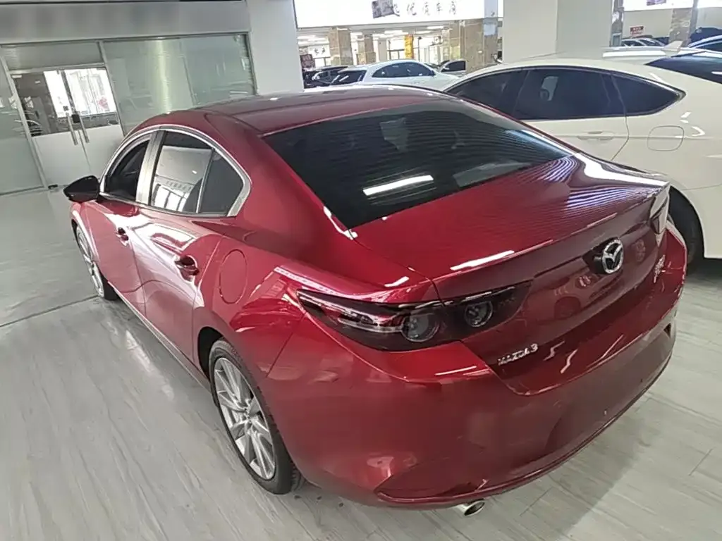 Mazda 3 Axela — фото 3