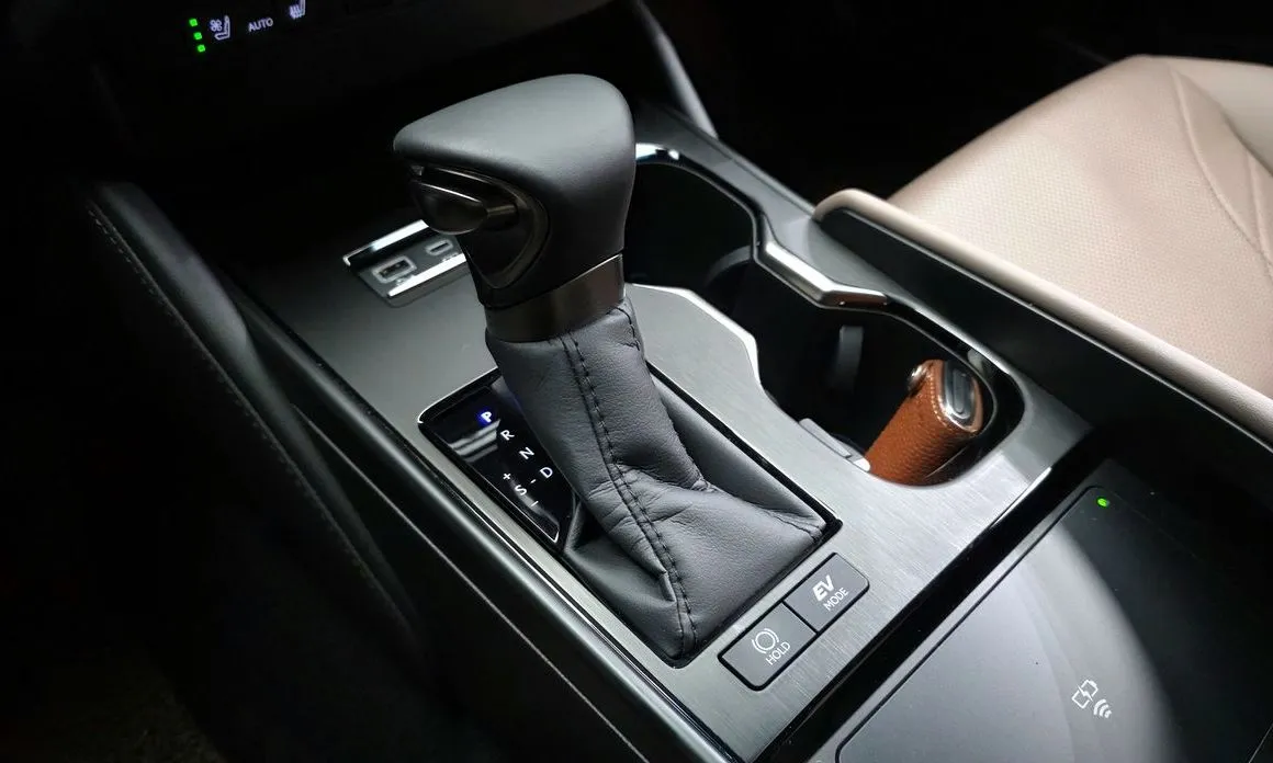 Lexus ES 2026 из KR, фото 2