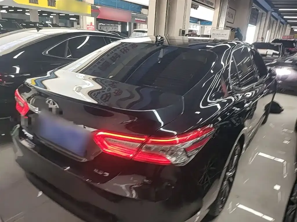 Toyota Camry 2023 из CN, фото 4