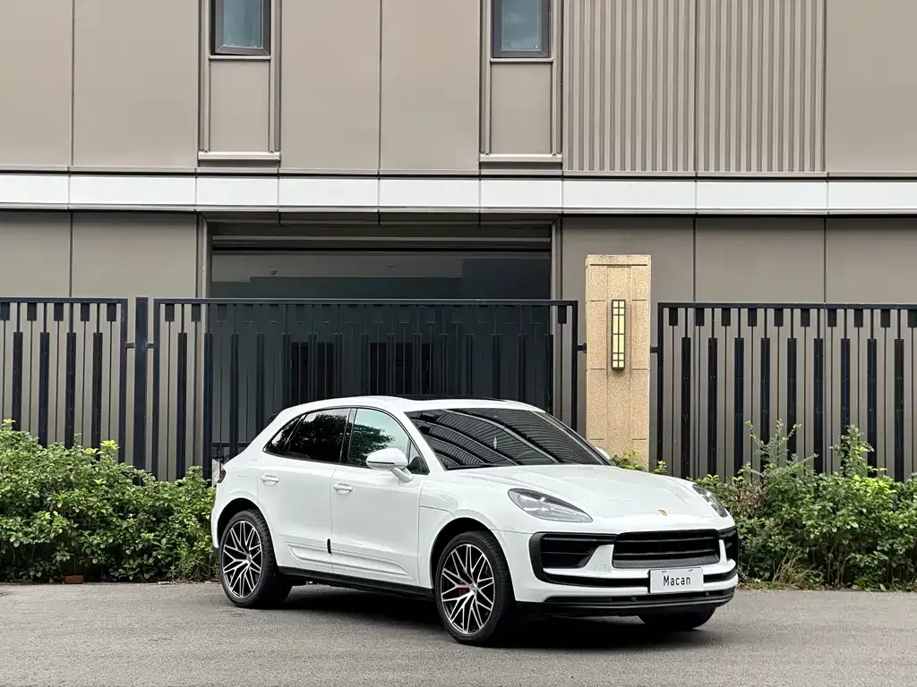 Porsche Macan — фото 9